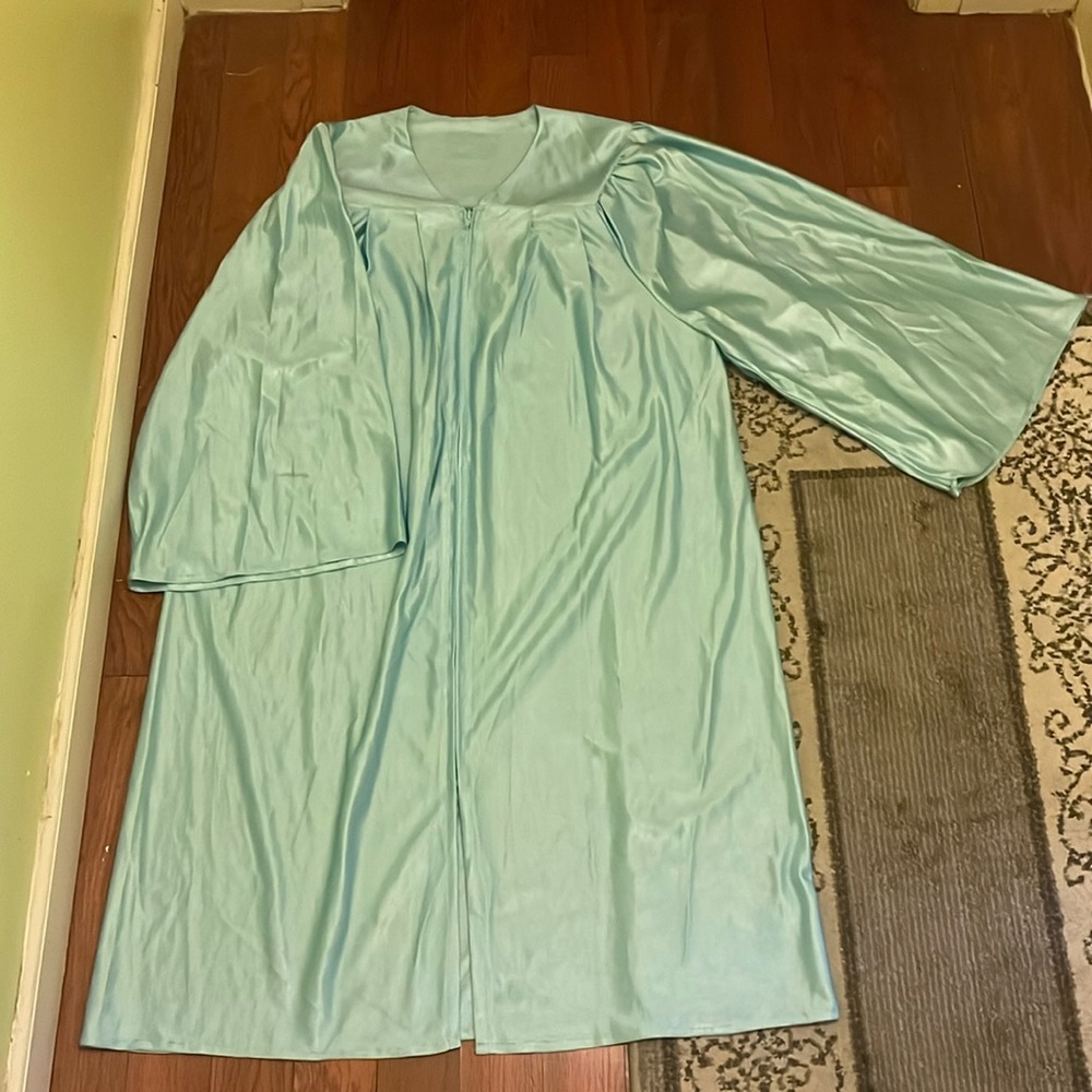 Graduation gown